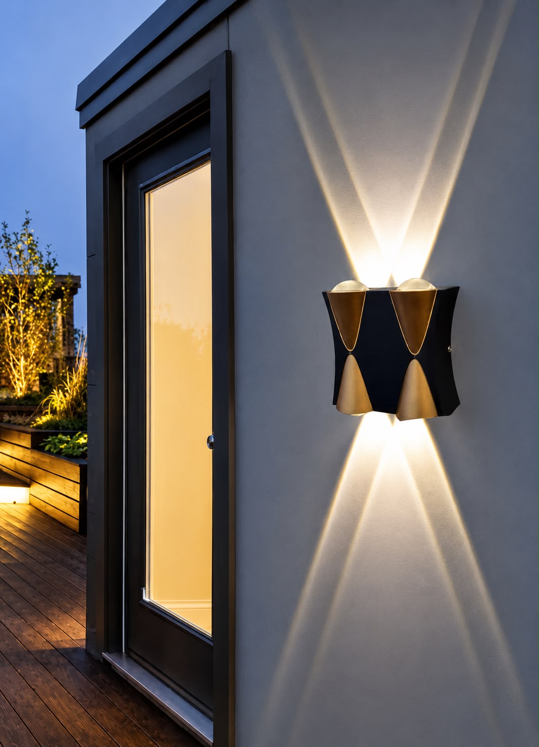Glintac Wallchiere Wall Lamp With Bulb (4W)