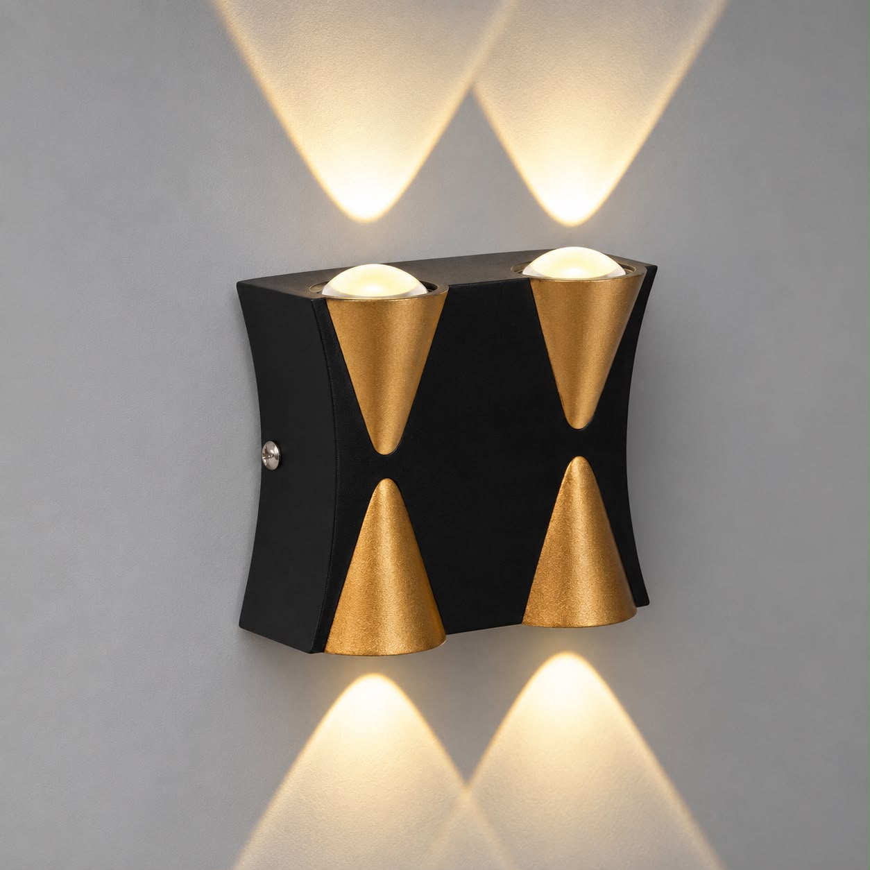 Glintac Wallchiere Wall Lamp With Bulb (4W)